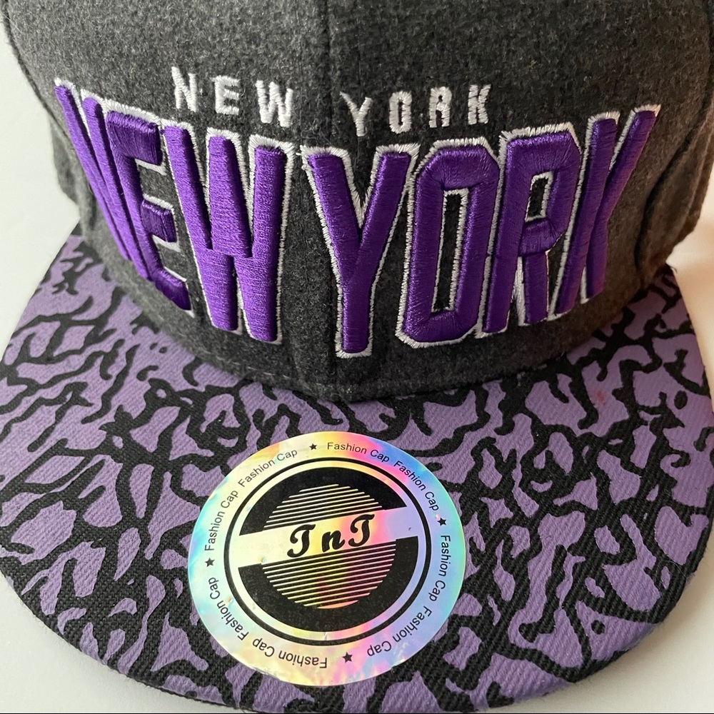 New York New York T & T hat